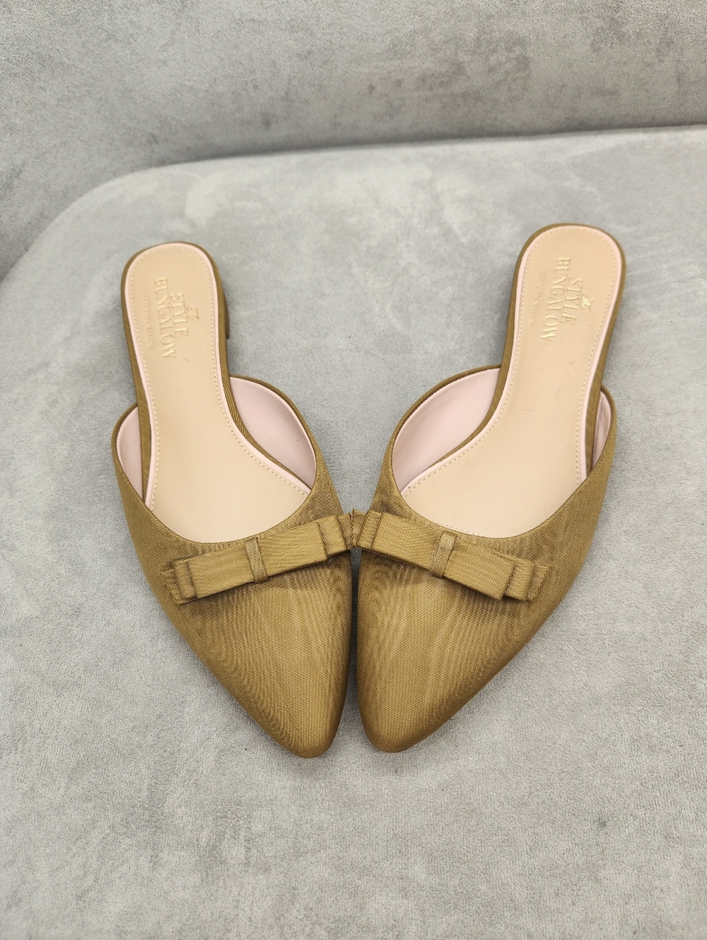 Antonio Melani Style Bungalow Mules 8.5 Dark Olive Green Chez Flats New $170 - Picture 2 of 15